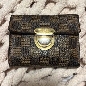 LV damier Wallet